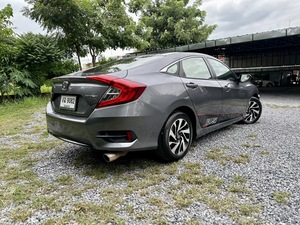 รถบ้าน รถมือสอง Honda Civic 1.8 i-VTEC รุ่น E เกียร์ Auto ปี 2016 โดย หญิงรถบ้าน รถมือสองขอนแก่น ราคาถูก ผ่อนสบาย